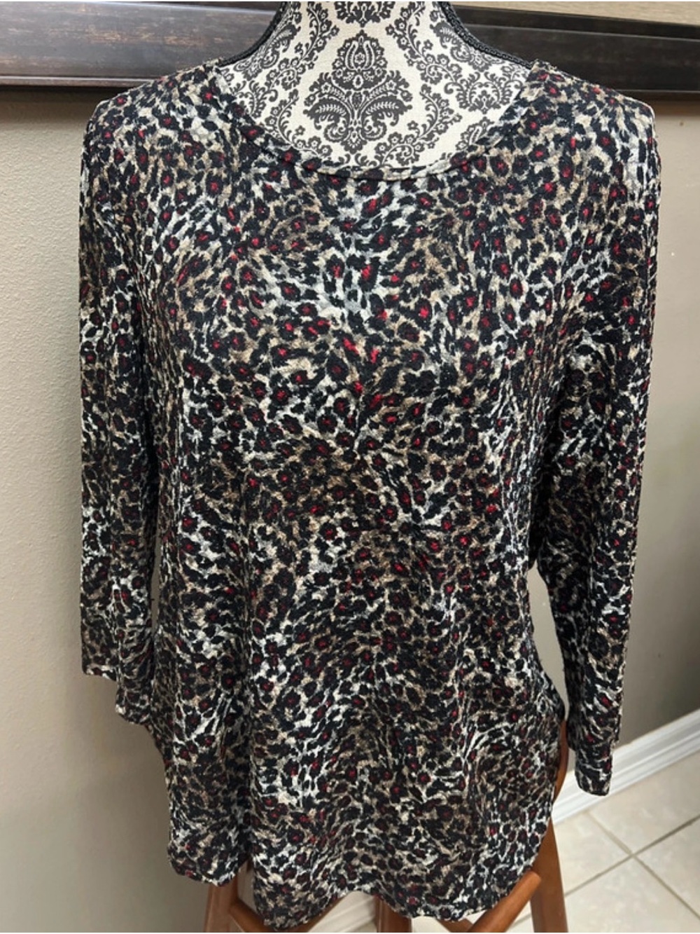 Vintage Leopard Print Long Sleeve Women's Top
